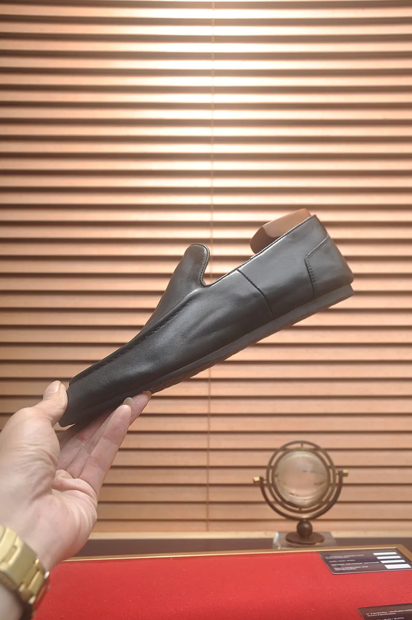 Men's shoes 💰460💶 [Botteg Venetta (BV)] (wallet shoes) exclusive new model official website new model The upper is made of high-quality top calfskin. Delicate feel and flowing luxurious texture. Tailored for refined men to create a noble aura. Delicate and regular Mark hand stitching. Smooth lines. Full sheepskin lining, comfortable to wash sweat. 38-44
